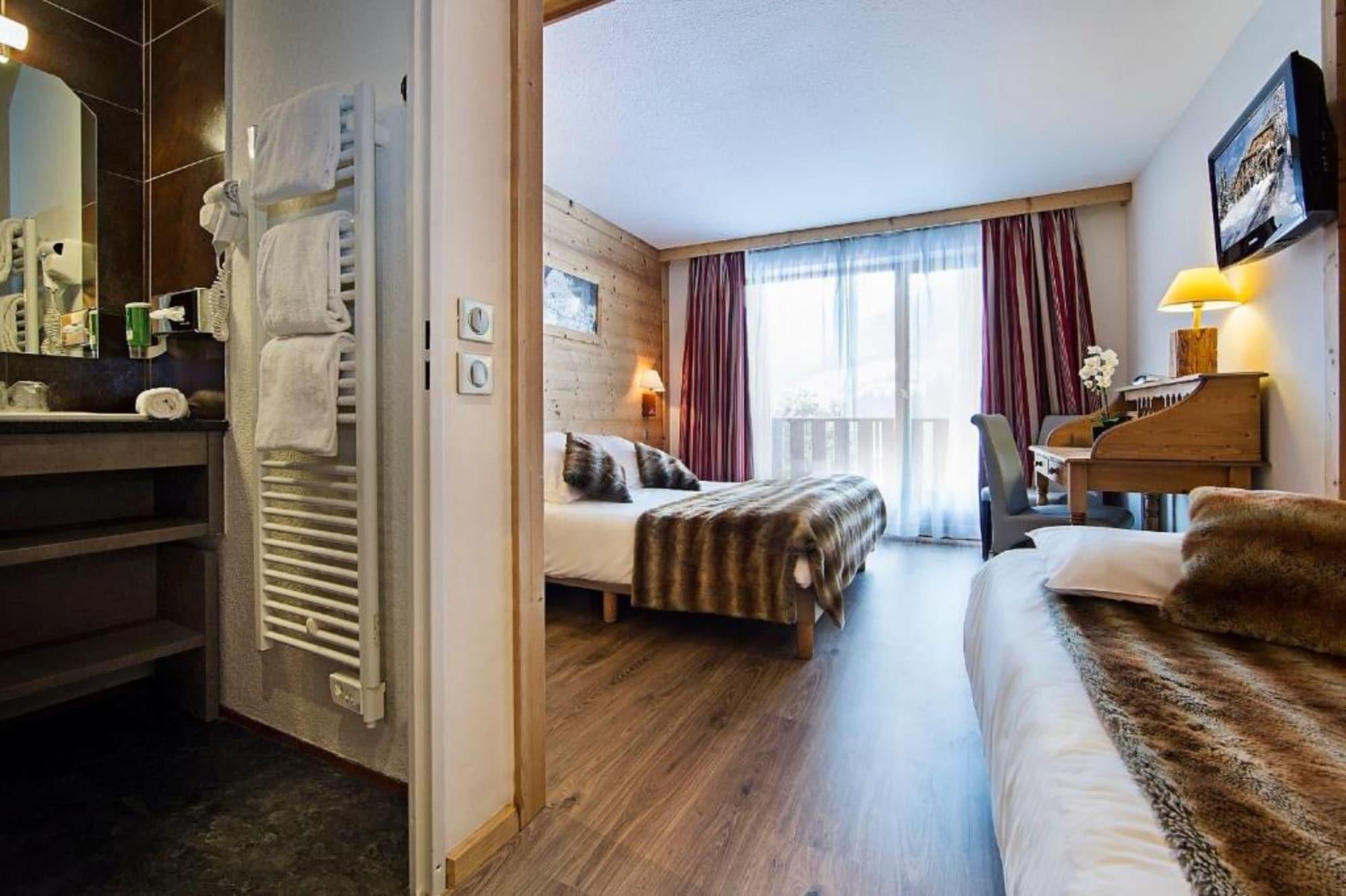 Hotel Alpen Roc La Clusaz Eksteriør bilde