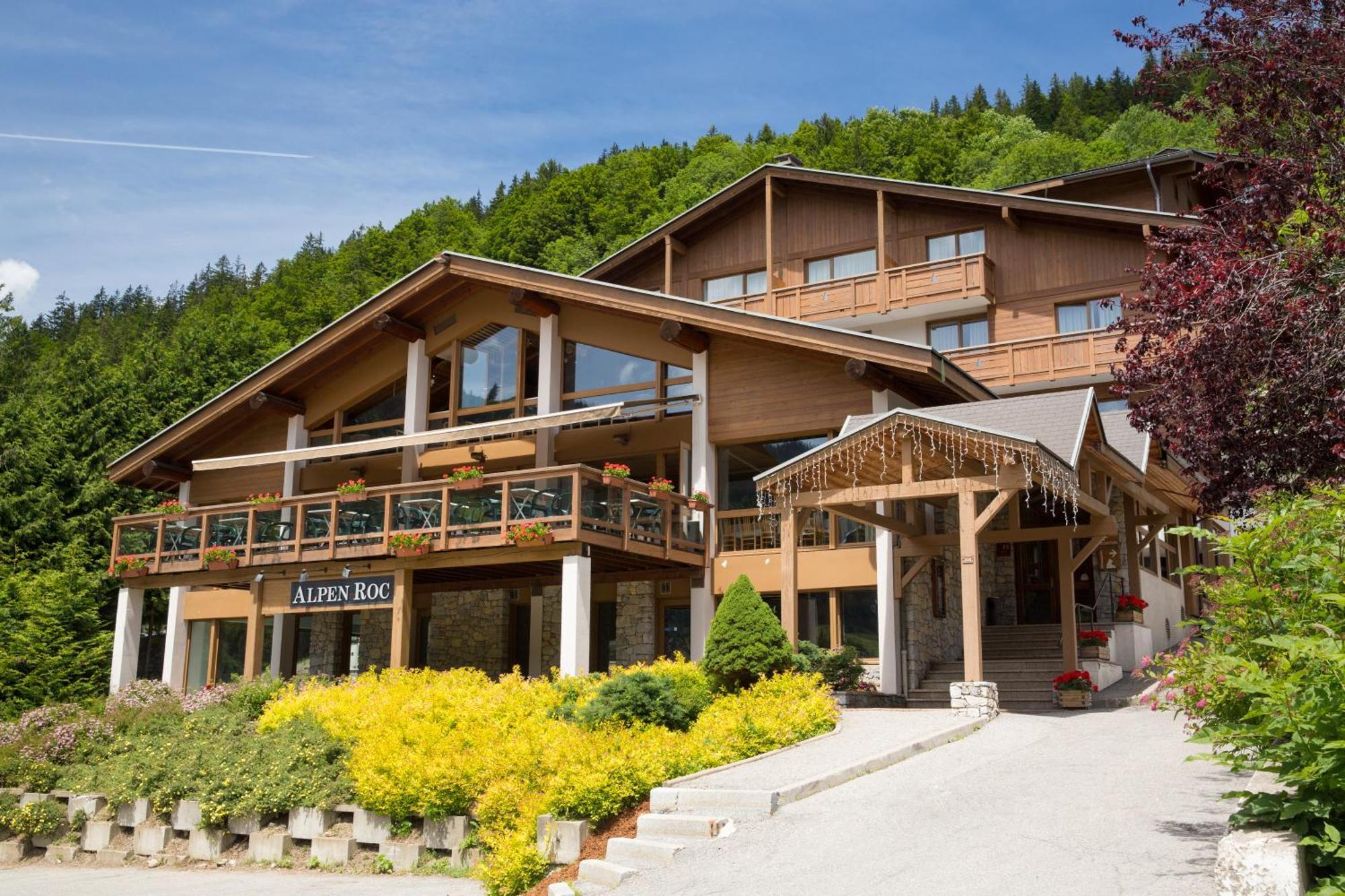 Hotel Alpen Roc La Clusaz Eksteriør bilde