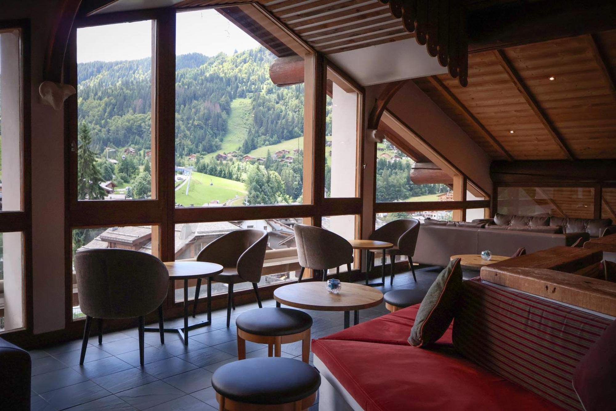 Hotel Alpen Roc La Clusaz Eksteriør bilde