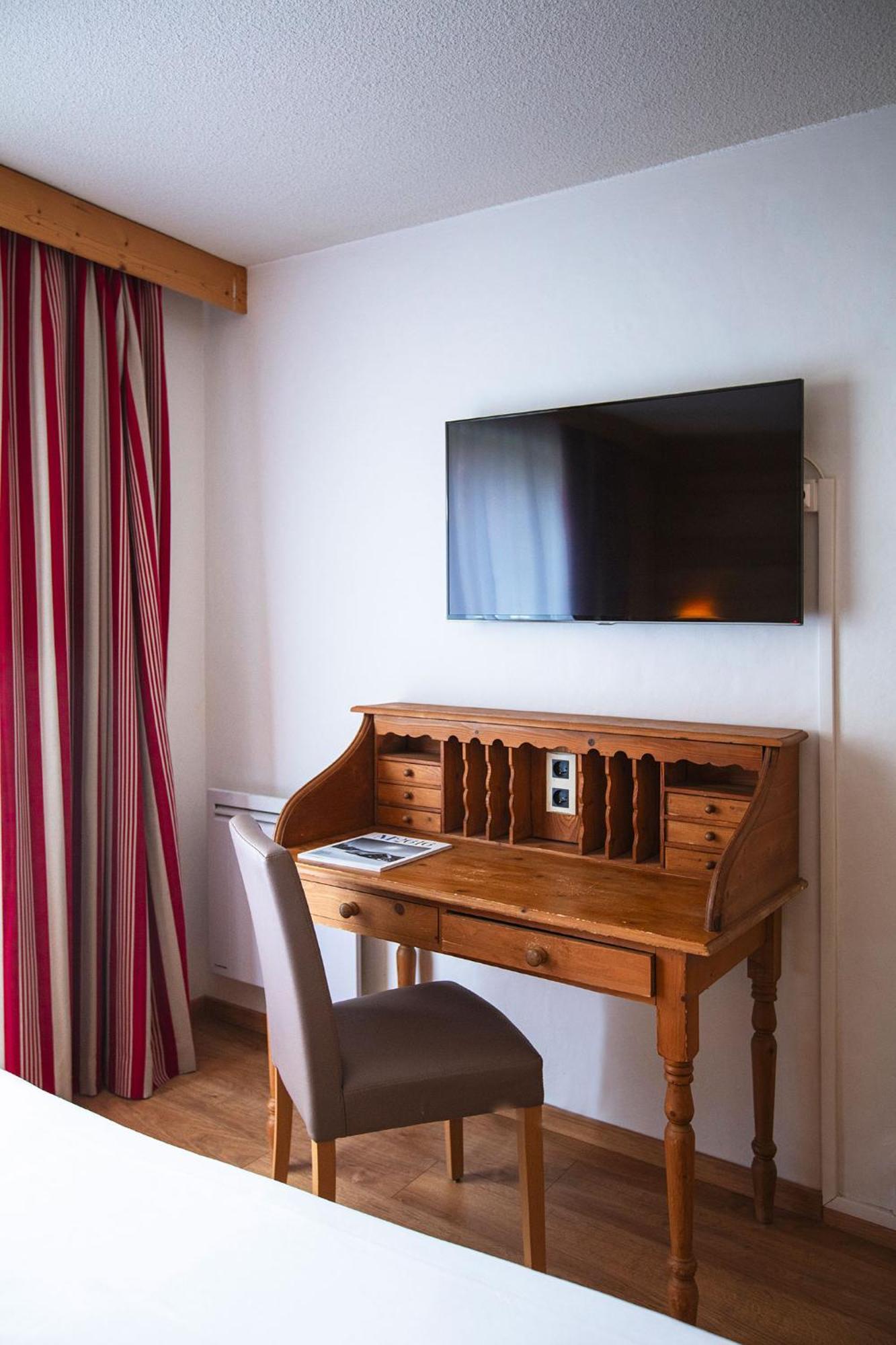 Hotel Alpen Roc La Clusaz Eksteriør bilde
