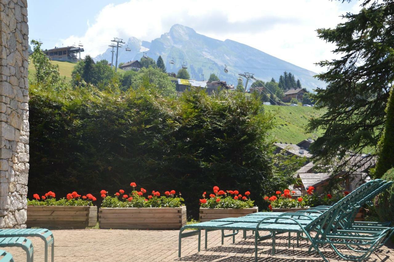Hotel Alpen Roc La Clusaz Eksteriør bilde
