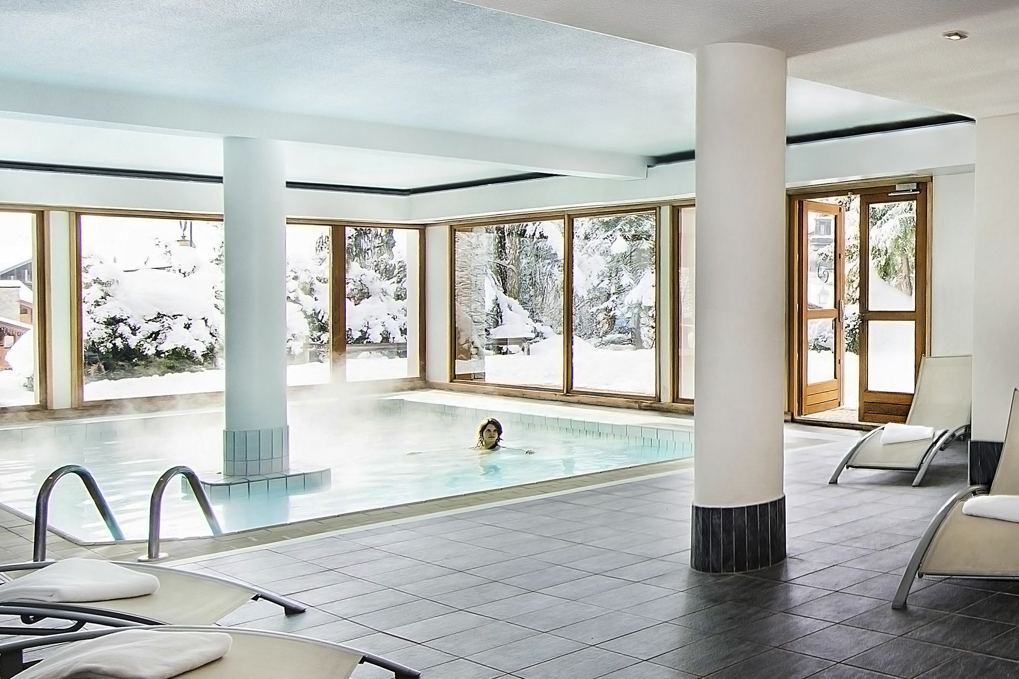 Hotel Alpen Roc La Clusaz Eksteriør bilde