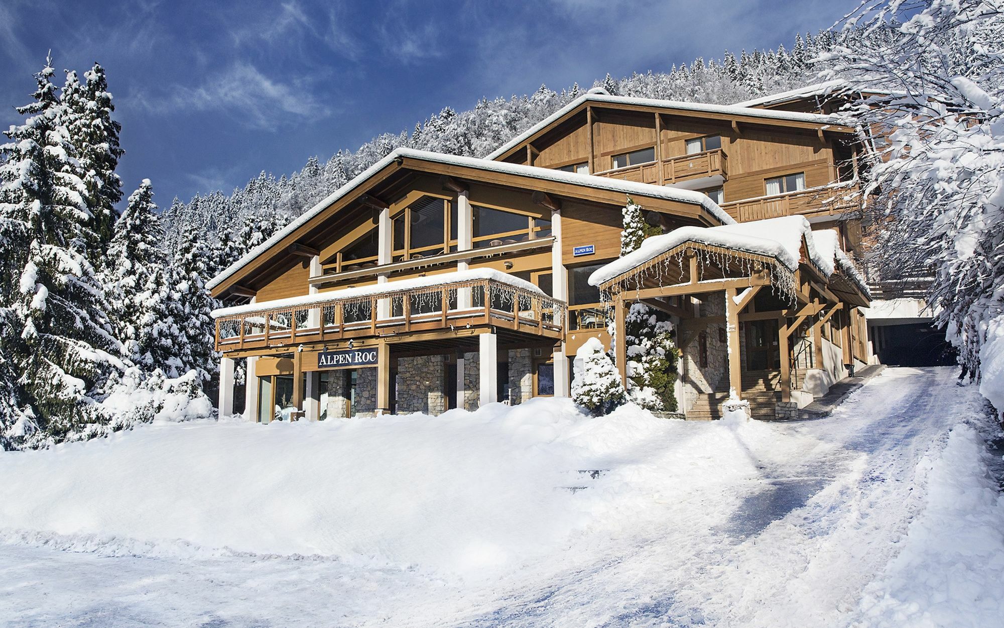 Hotel Alpen Roc La Clusaz Eksteriør bilde