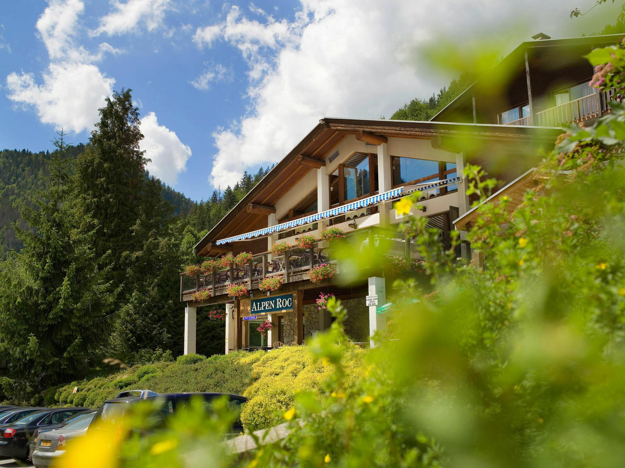 Hotel Alpen Roc La Clusaz Eksteriør bilde